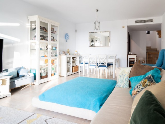Penthouse in Altos de los Monteros