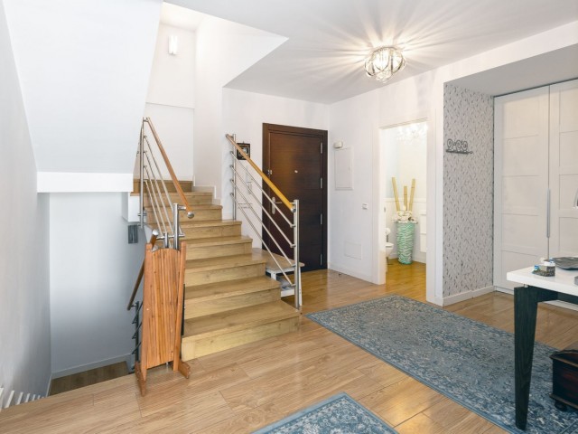 5 Slaapkamer Rijtjeshuis in San Pedro de Alcántara