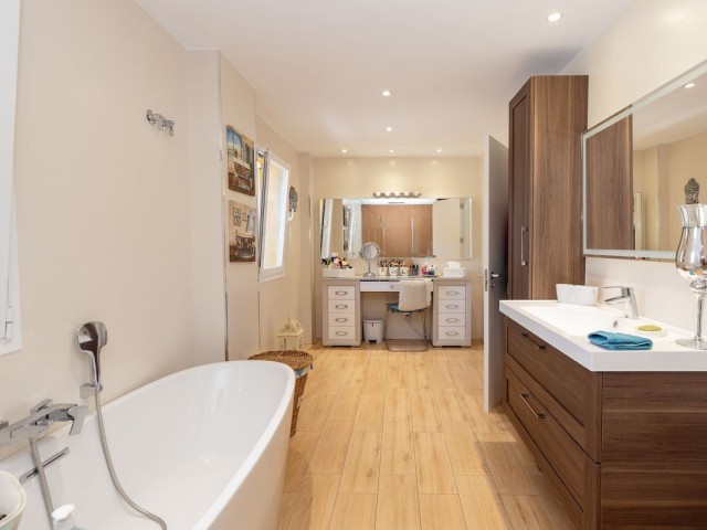 5 Slaapkamer Rijtjeshuis in San Pedro de Alcántara