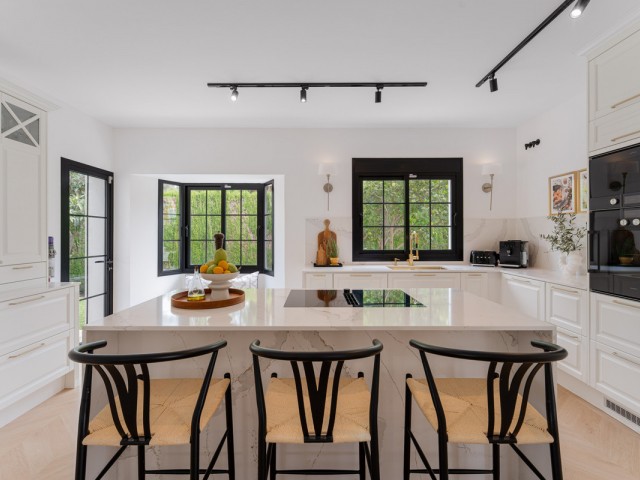 6 Soveroms Rekkehus i Estepona