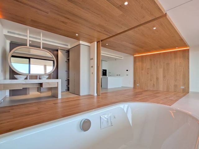 2 Bedrooms Apartment in Fuengirola