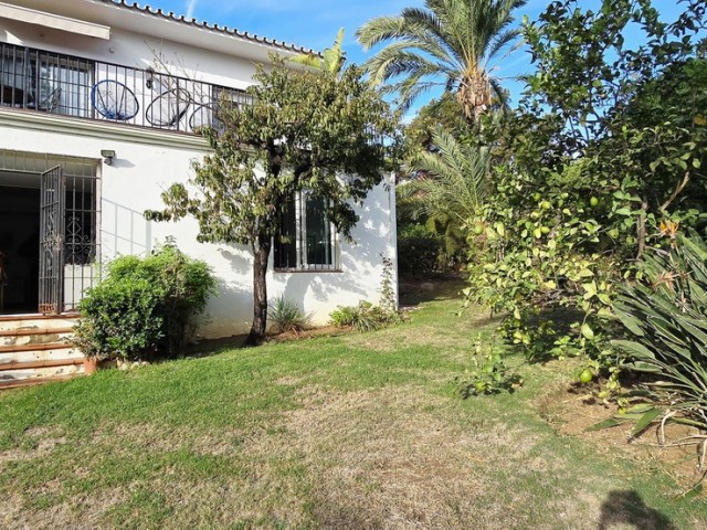 Apartment, Nueva Andalucia, R5199415
