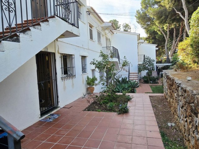3 Bedrooms Apartment in Nueva Andalucía