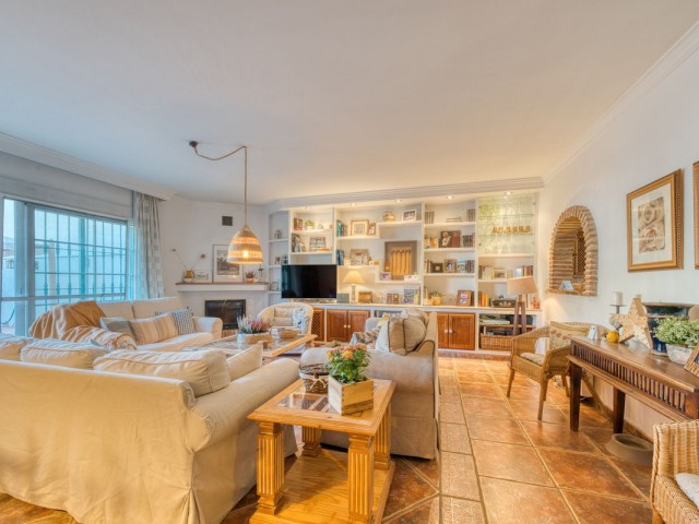 3 Bedrooms Townhouse in Los Boliches