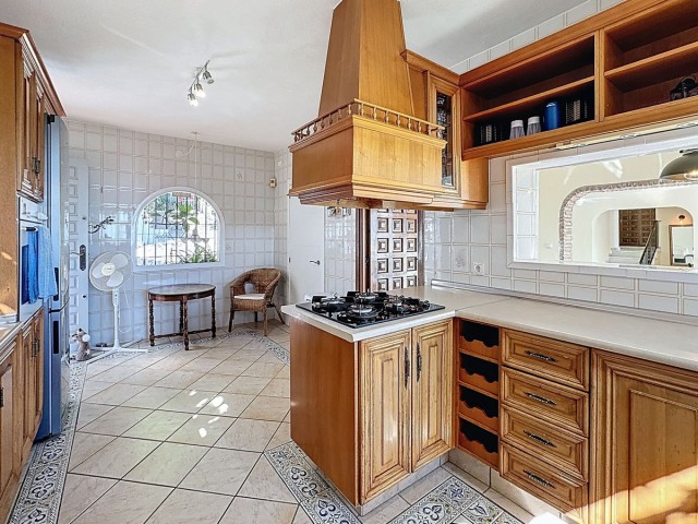 4 Bedrooms Villa in Mijas
