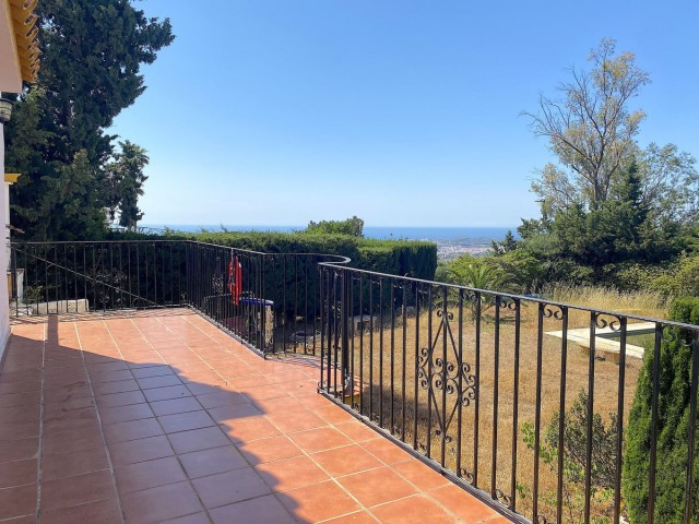 5 Bedrooms Villa in Mijas