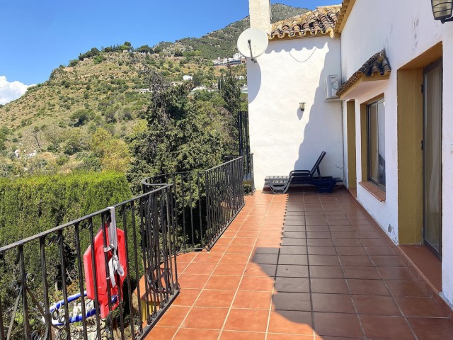 5 Bedrooms Villa in Mijas