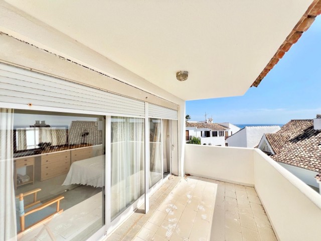 3 Bedrooms Townhouse in Estepona