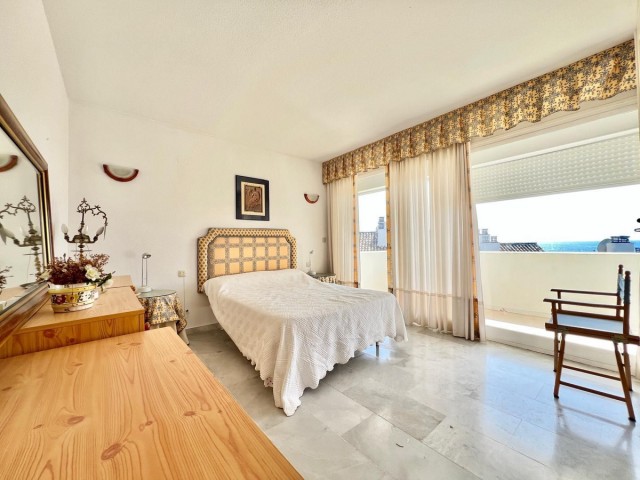 3 Bedrooms Townhouse in Estepona