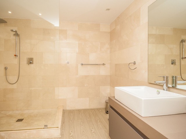 2 Bedrooms Apartment in Elviria