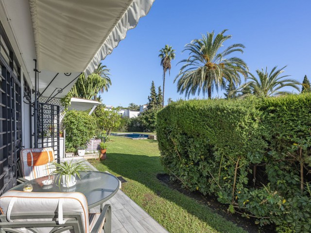 Apartment, Nueva Andalucia, R5196880