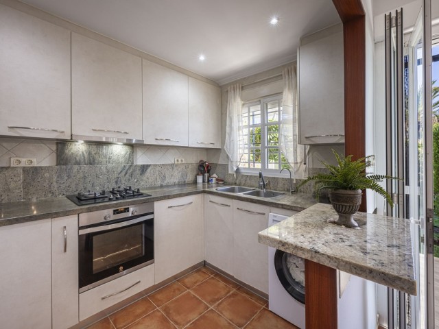 3 Bedrooms Apartment in Nueva Andalucía