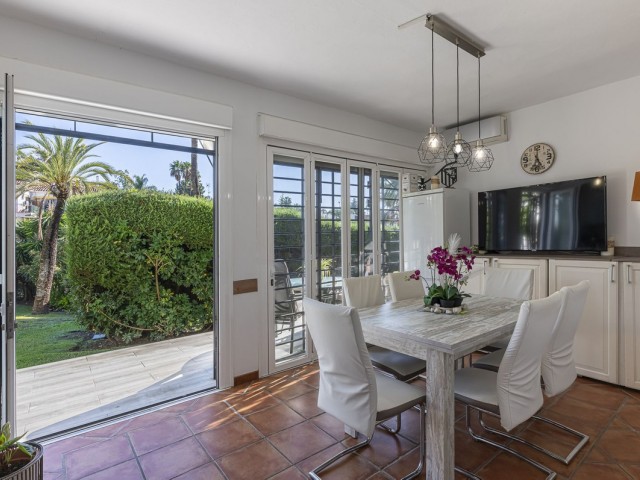 Apartment, Nueva Andalucia, R5196880