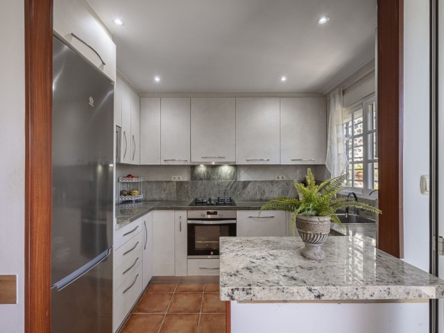 Appartement avec 3 Chambres  à Nueva Andalucía