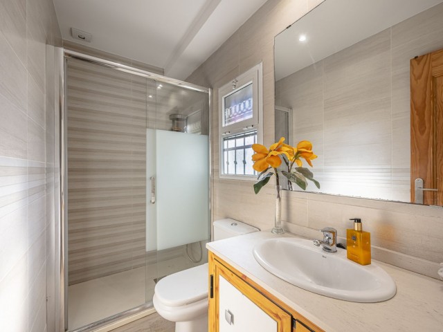 Appartement avec 3 Chambres  à Nueva Andalucía