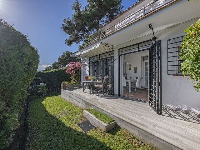 Apartment, Nueva Andalucia, R5196880