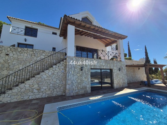 Villa, Valtocado, R5199463