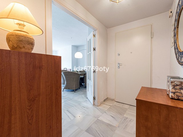 Apartment, Benalmadena Costa, R5199991