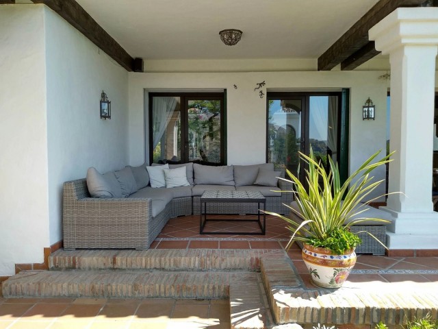 6 Slaapkamer Villa in Istán