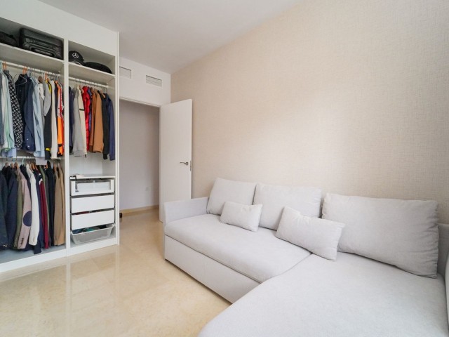 3 Bedrooms Apartment in Elviria