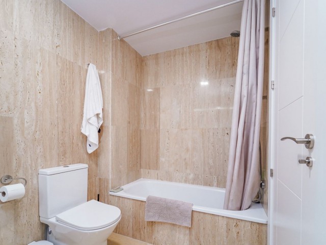 3 Bedrooms Apartment in Elviria