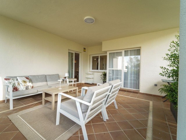 3 Bedrooms Apartment in Elviria