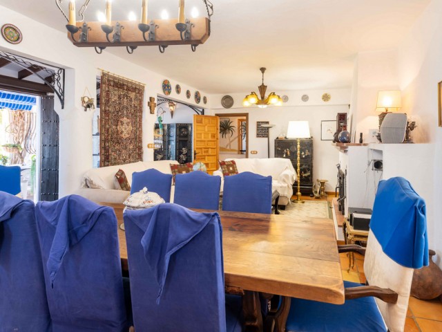 5 Bedrooms Villa in Mijas