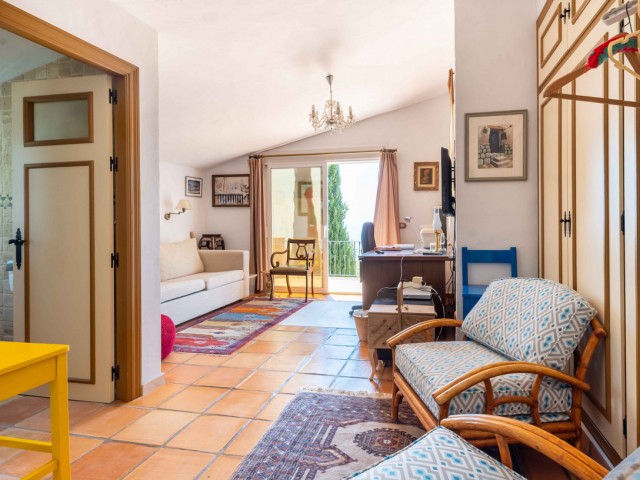 5 Bedrooms Villa in Mijas