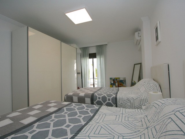 8 Bedrooms Villa in Sierrezuela