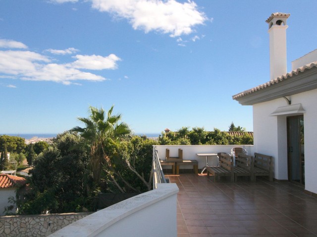 8 Bedrooms Villa in Sierrezuela