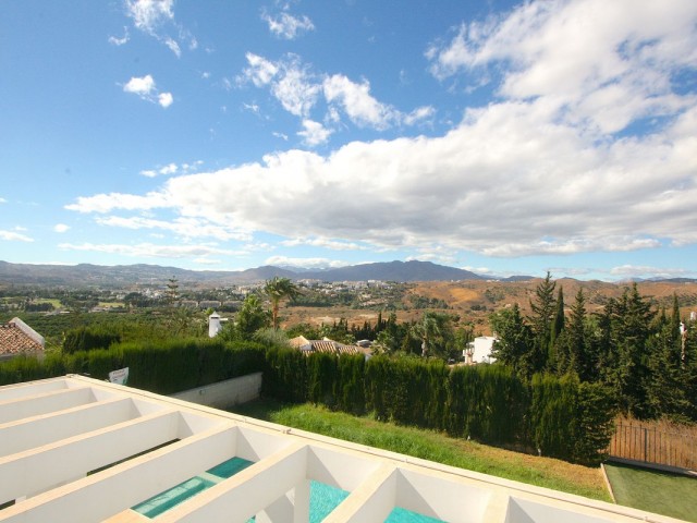 8 Bedrooms Villa in Sierrezuela