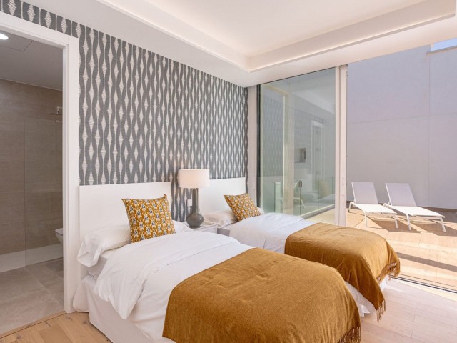 4 Bedrooms Villa in Marbella