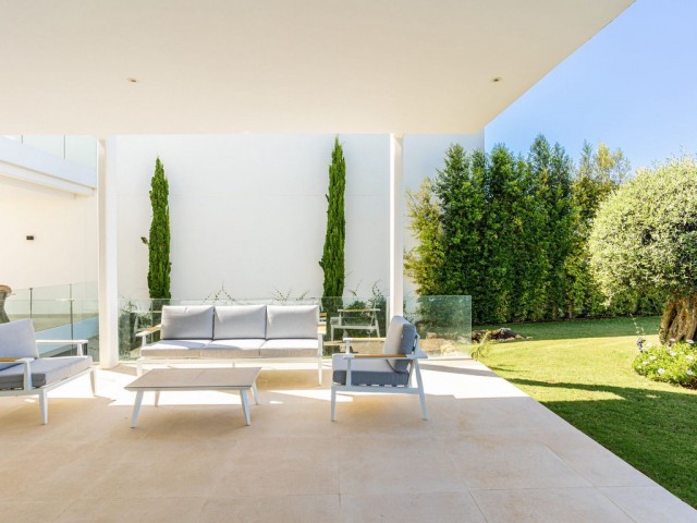 4 Bedrooms Villa in Marbella