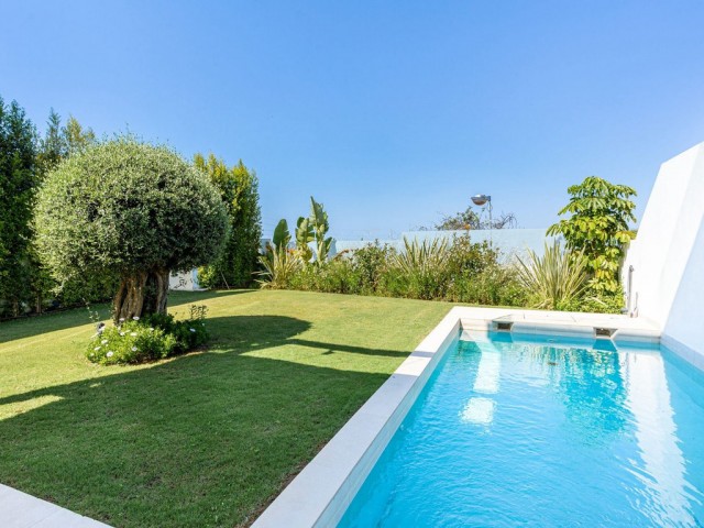4 Bedrooms Villa in Marbella