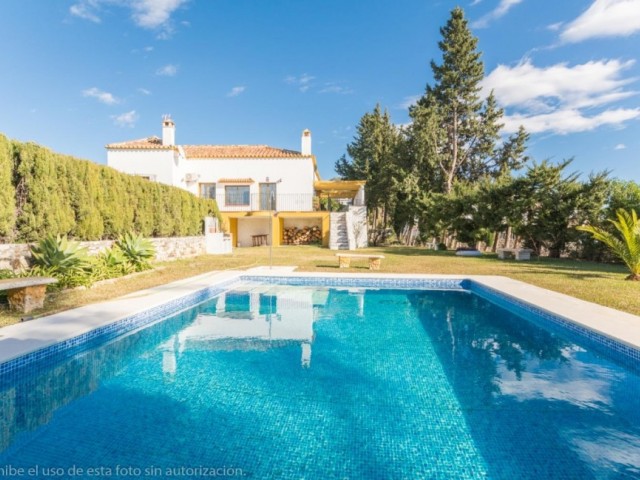 5 Bedrooms Villa in Mijas