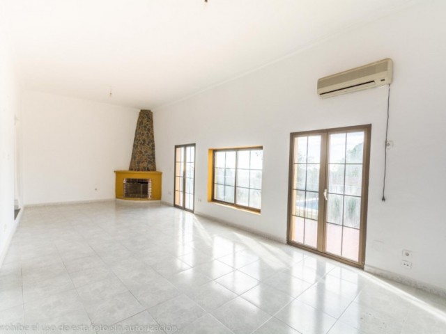 5 Bedrooms Villa in Mijas