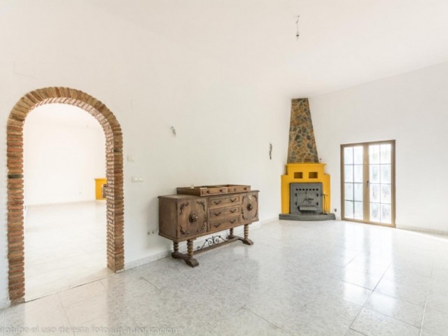 5 Bedrooms Villa in Mijas