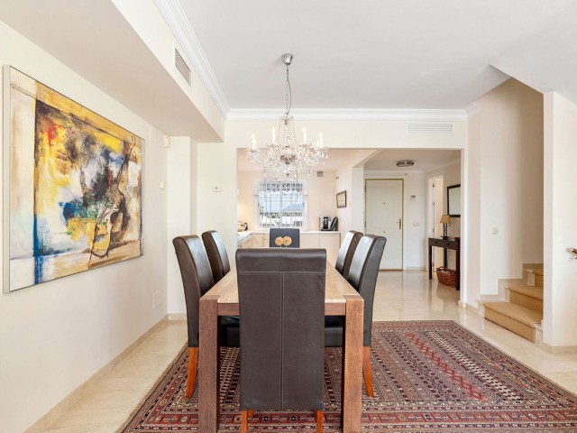 3 Bedrooms Townhouse in Nueva Andalucía