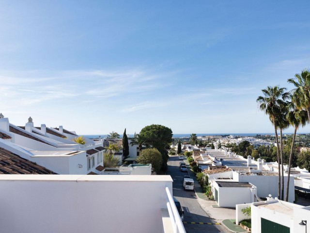 3 Bedrooms Townhouse in Nueva Andalucía