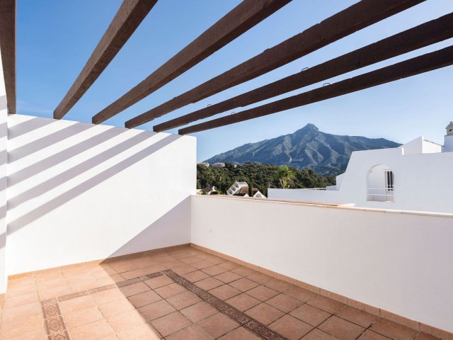 3 Bedrooms Townhouse in Nueva Andalucía