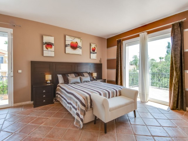 4 Makuuhuoneen Huvila La Duquesa