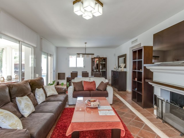 4 Makuuhuoneen Huvila La Duquesa