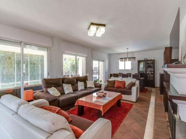 4 Makuuhuoneen Huvila La Duquesa