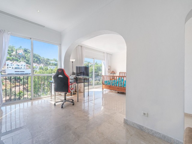 4 Bedrooms Townhouse in Benahavís