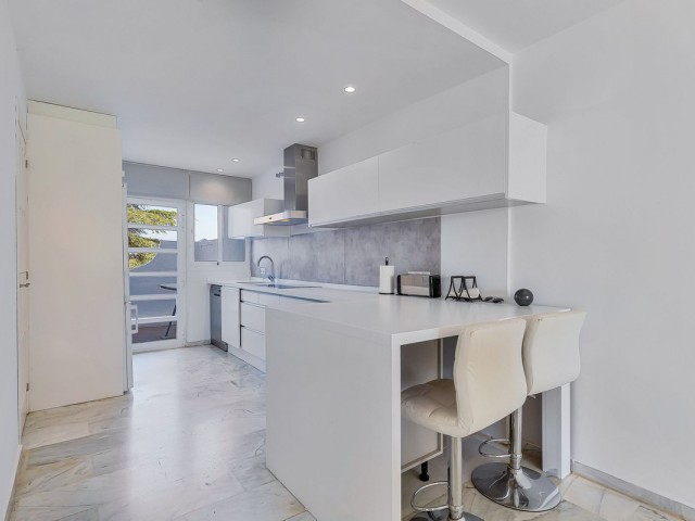 5 Bedrooms Townhouse in Calahonda