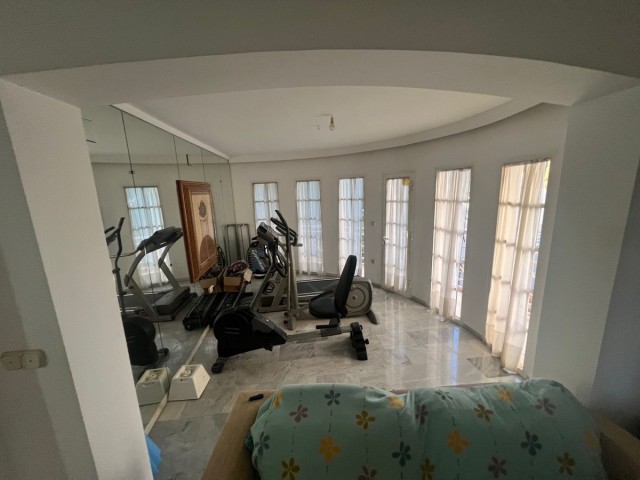 4 Slaapkamer Villa in Estepona