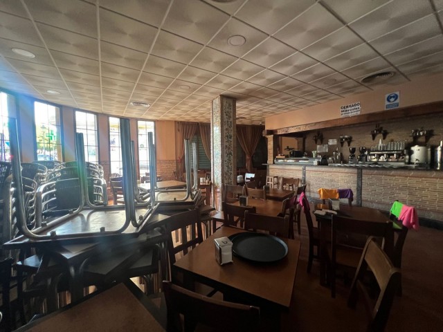 Villa avec 4 Chambres  à Estepona