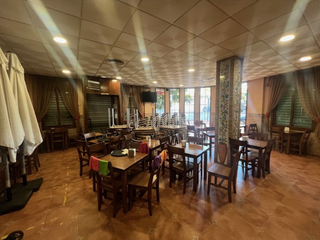 Villa avec 4 Chambres  à Estepona