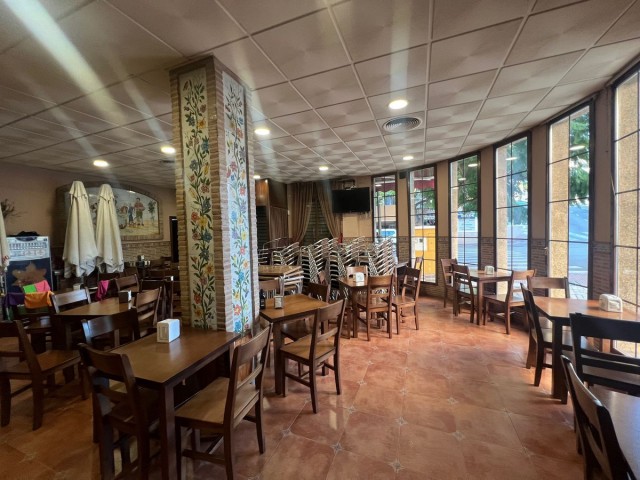 Villa avec 4 Chambres  à Estepona