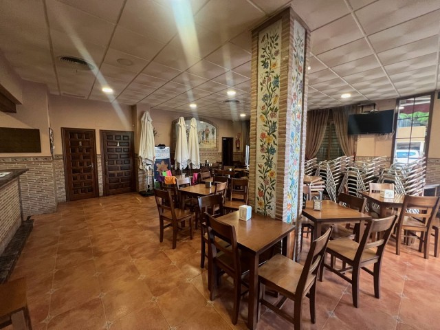 Villa avec 4 Chambres  à Estepona